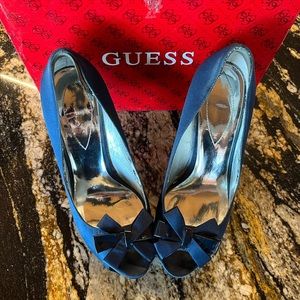 Size 8 M blue satin Guess shoes